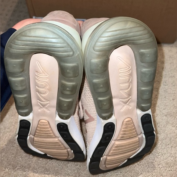 Nike Air Max 270 Sneakers - Picture 9 of 9